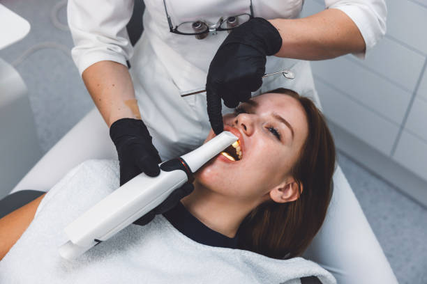 Best Emergency Tooth Extraction in Flora, IL